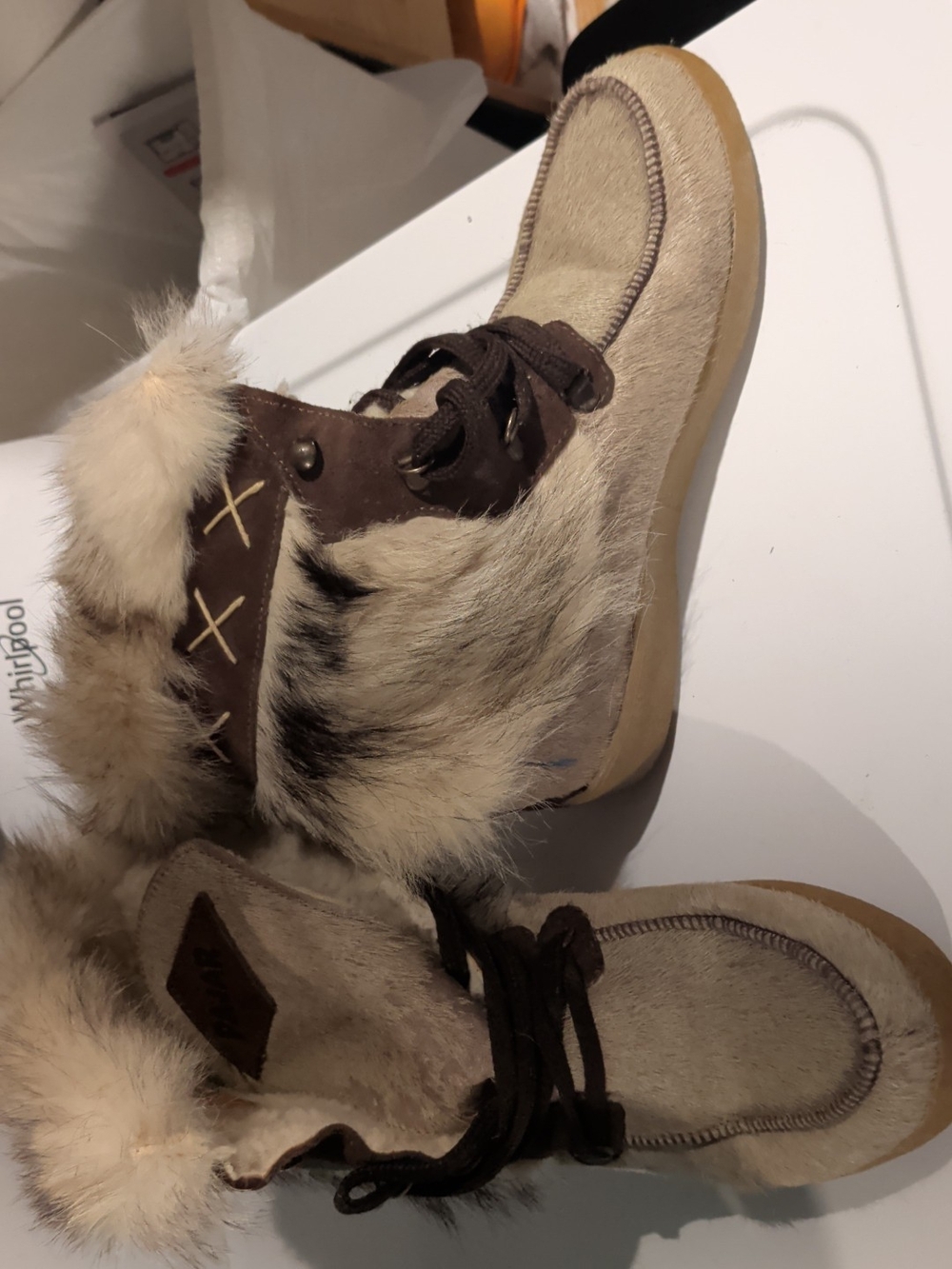 Pajar Women's Beige and Brown Lace-Up Fur Trim Boots Size 9